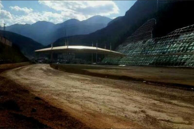 熱烈慶祝同鑫科技簽約鶴慶至關(guān)坡高速公路機(jī)電三大系統(tǒng)、隧道機(jī)電工程項(xiàng)目